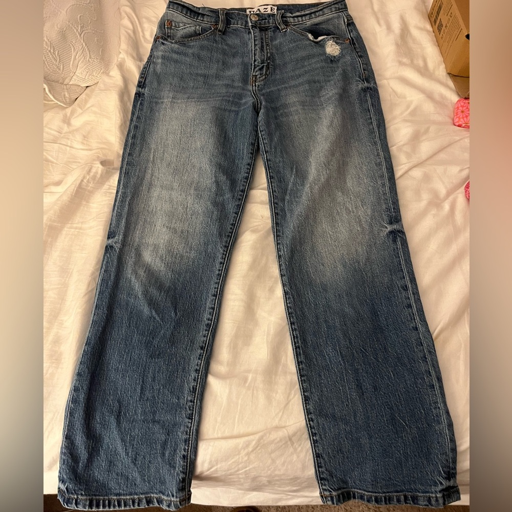 Daze Women’s dark washed jeans